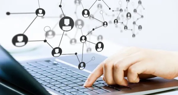 Comment les réseaux sociaux aident à attirer de nouveaux prospects