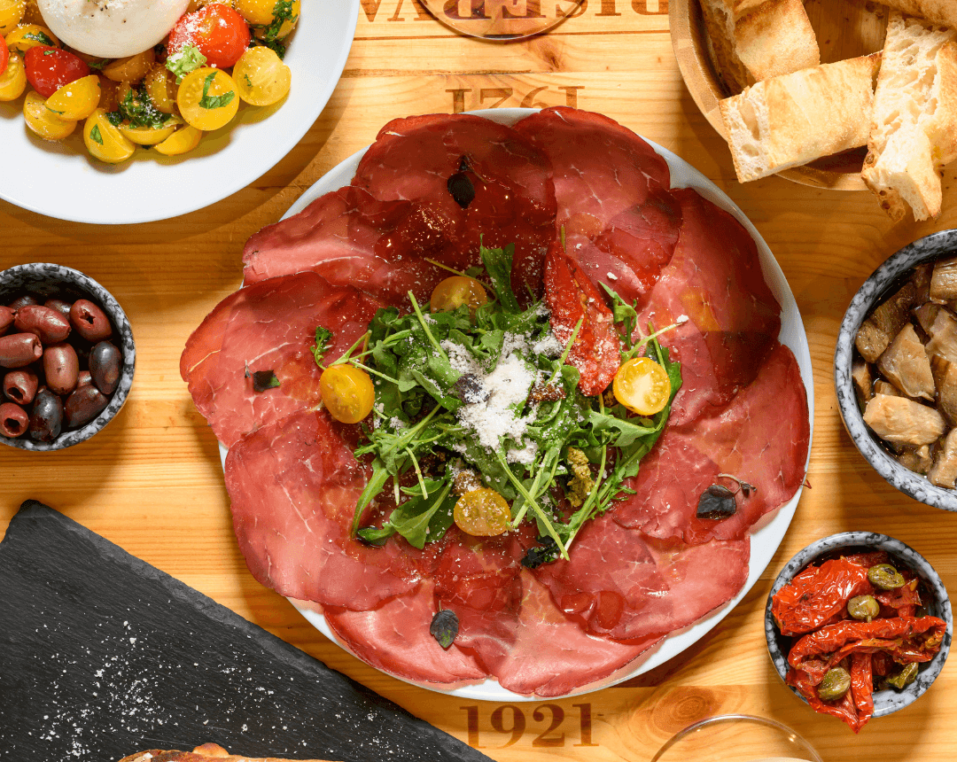 Entrée raffinée du restaurant Pumodoro présentée dans une assiette élégante